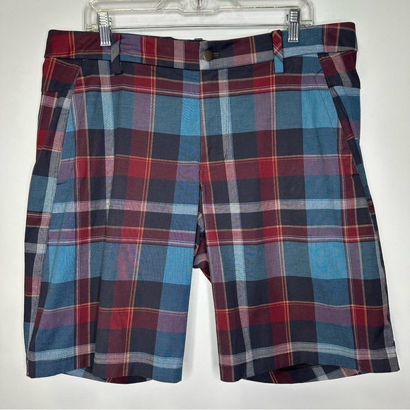 Lululemon Men's Kahuna Flat Front Golf Shorts In Blue Plaid